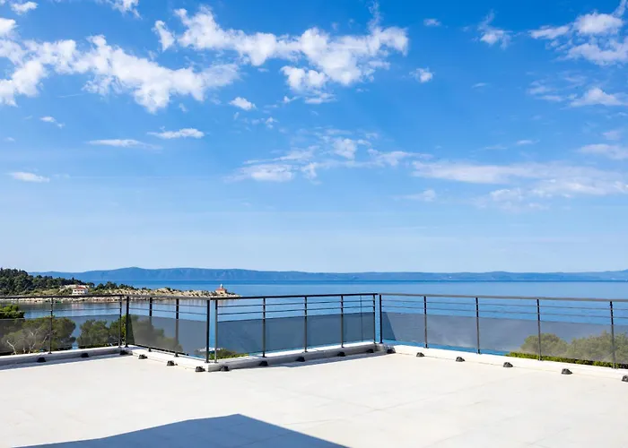 Beachfront Studio Pebble Residence Srzic