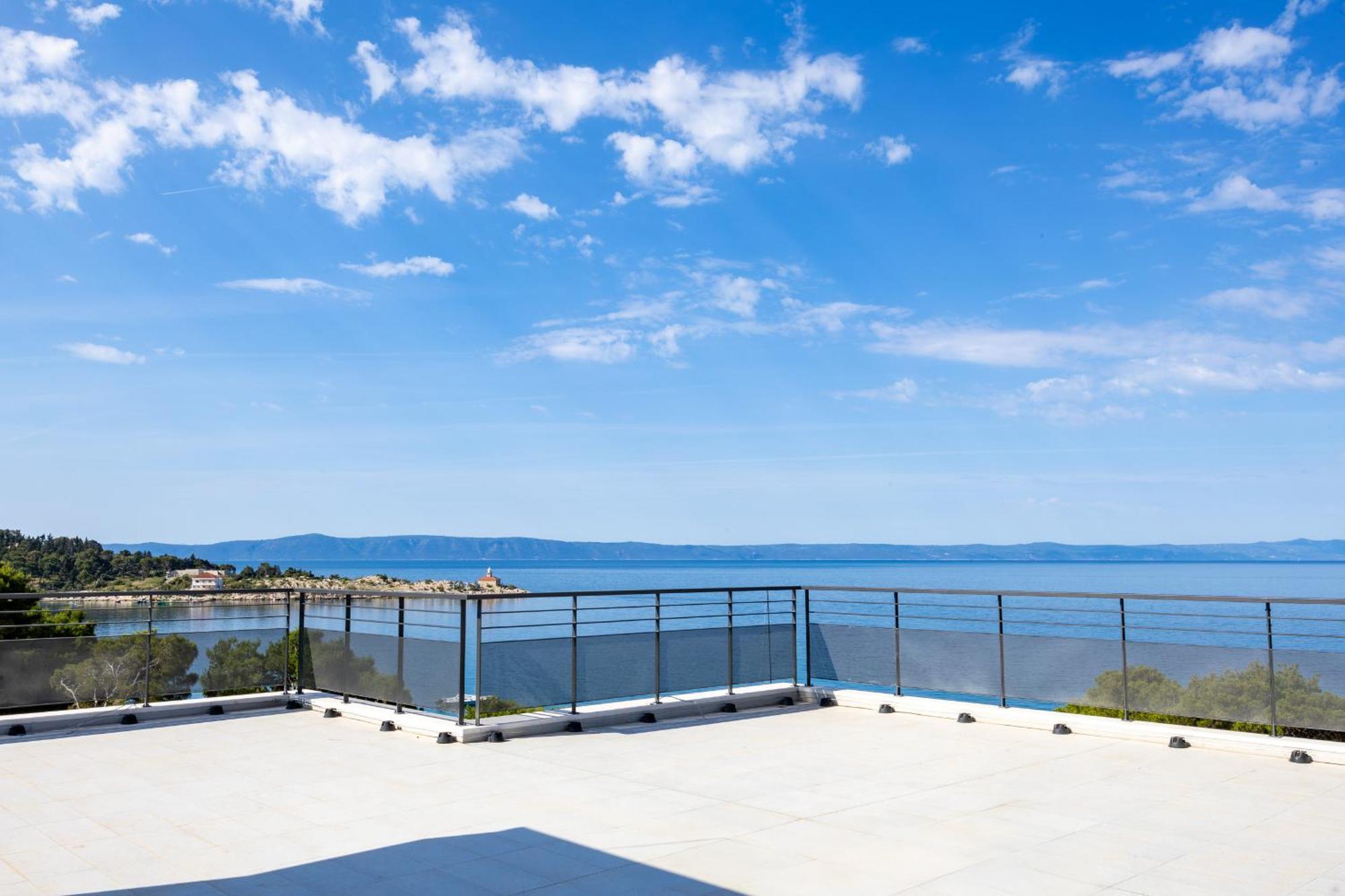 Beachfront Pebble Srzic